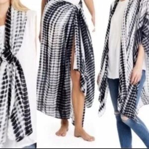 Michael Stars Black & White 100% Viscose Kimono Wrap Sz. OS